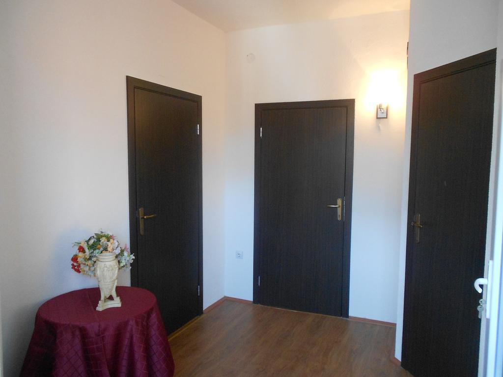 Villa Iva Скопье Номер фото